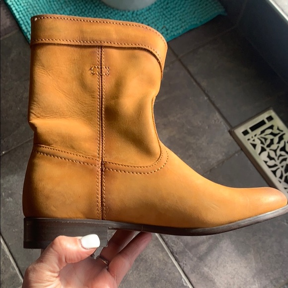 Frye boots size 6 - Picture 6 of 8